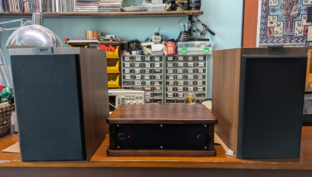 Amplifier complete and doing its thing.