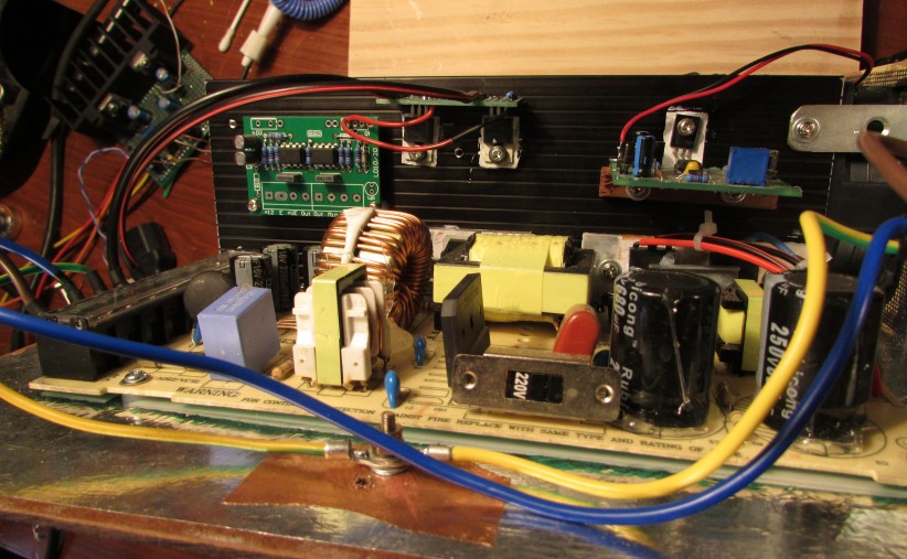 ESP P126 mounted to heatsink using two MOSFETs rather than one.