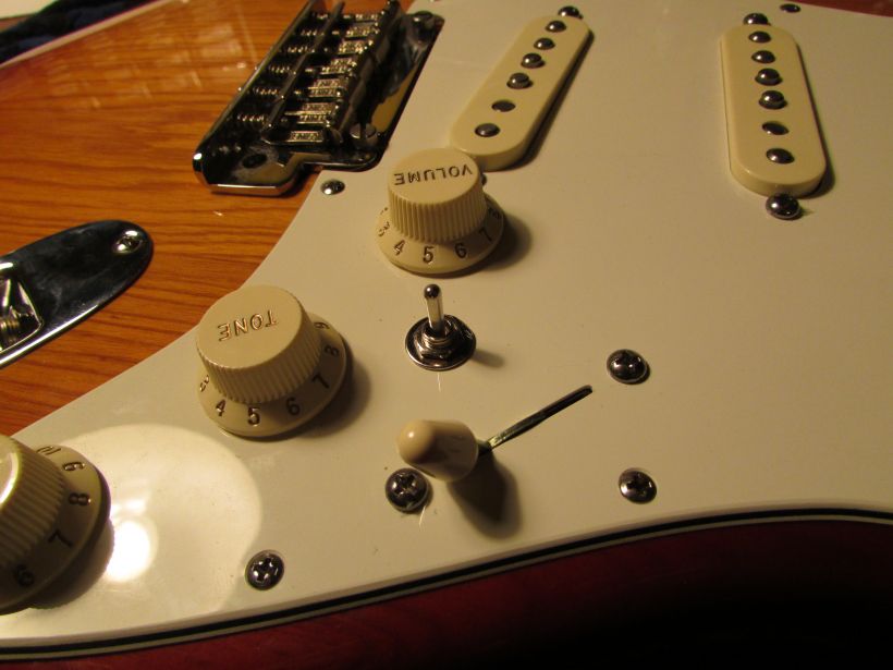 Stratocaster with new tone selection switch installed